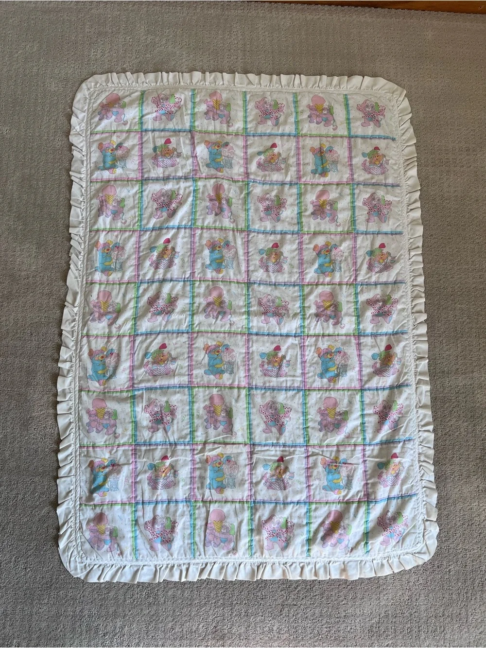 vintage 1980s Popple quilt crib coverlet
